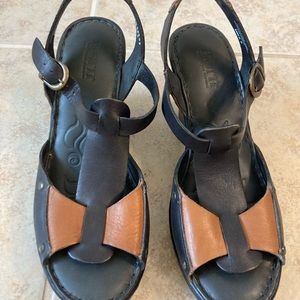 Born size 9 black/brown wedge sandals like new
